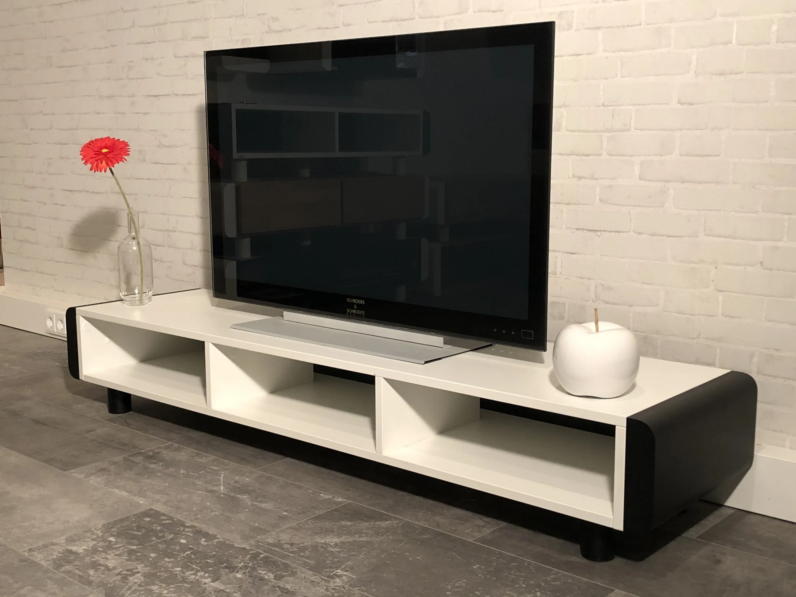 schnepel-elf-lowboard-170-offen-breites-tv-board-170 image 2